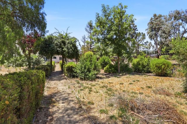 130 Sunrise Drive, Hollister, CA 95023