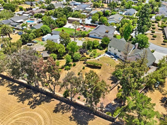 130 Sunrise Drive, Hollister, CA 95023