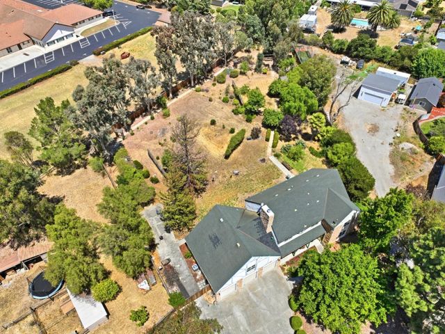 130 Sunrise Drive, Hollister, CA 95023