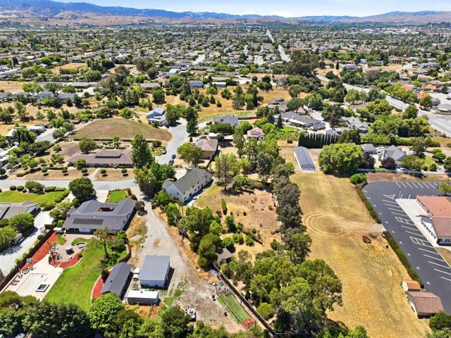 130 Sunrise Drive, Hollister, CA 95023