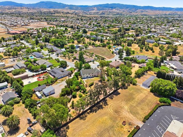 130 Sunrise Drive, Hollister, CA 95023