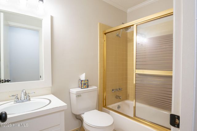 5229 Lord Tennyson Road, Wilmington, NC 28405