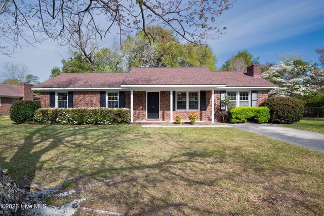5229 Lord Tennyson Road, Wilmington, NC 28405