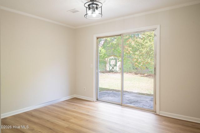 5229 Lord Tennyson Road, Wilmington, NC 28405