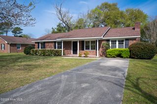 5229 Lord Tennyson Road, Wilmington, NC 28405