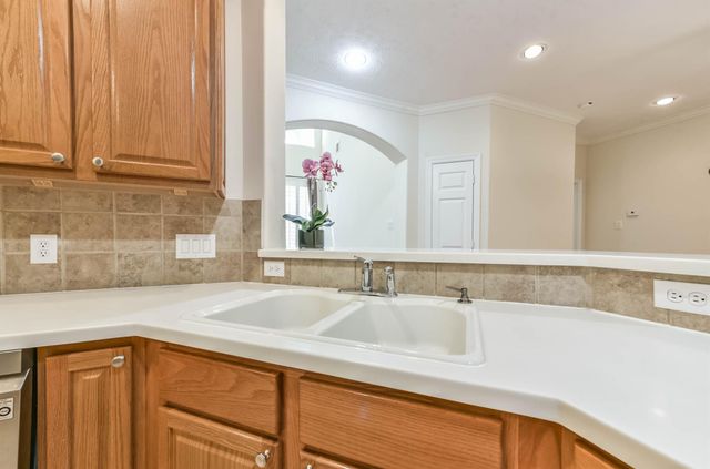 12438 Golden Thistle, Pasadena, TX 77058