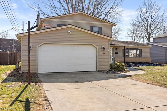 27261 Nantucket Drive, North Olmsted, OH 44070