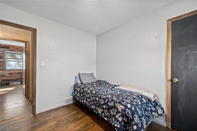 27261 Nantucket Drive, North Olmsted, OH 44070