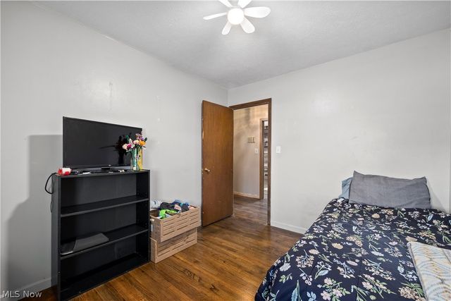 27261 Nantucket Drive, North Olmsted, OH 44070