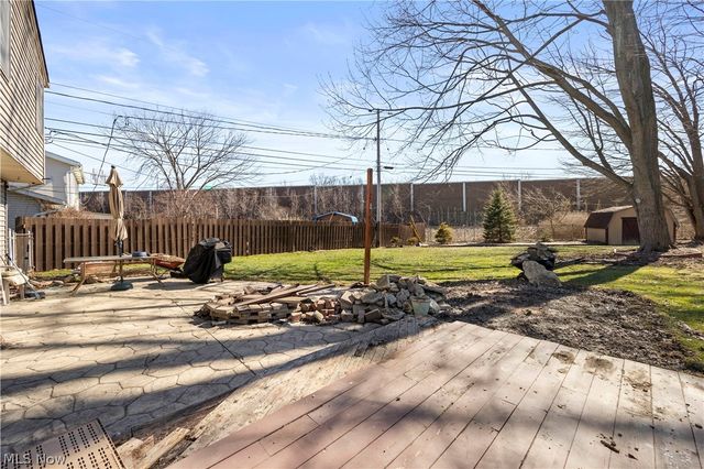 27261 Nantucket Drive, North Olmsted, OH 44070