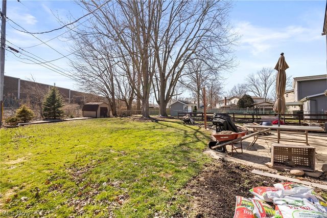 27261 Nantucket Drive, North Olmsted, OH 44070