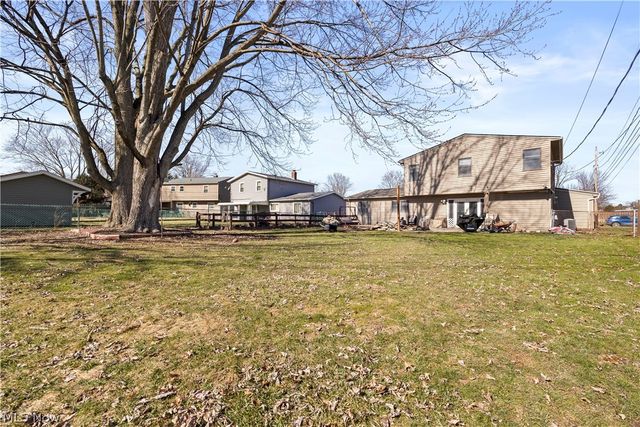 27261 Nantucket Drive, North Olmsted, OH 44070