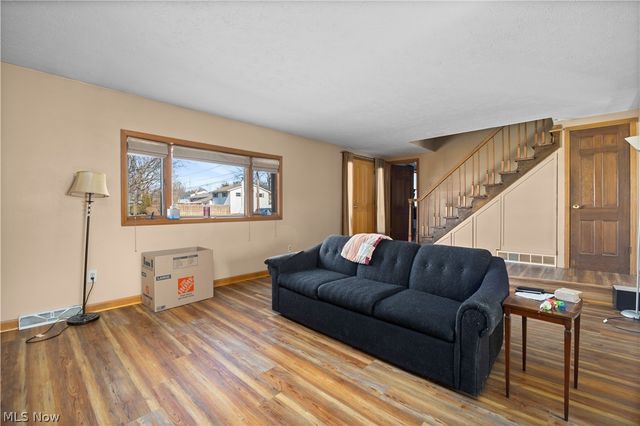 27261 Nantucket Drive, North Olmsted, OH 44070