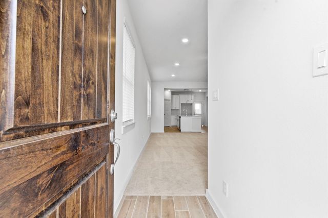13738 Olympic River Lane, Iowa Colony, TX 77583