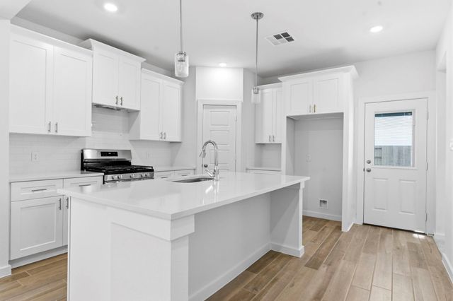 13738 Olympic River Lane, Iowa Colony, TX 77583