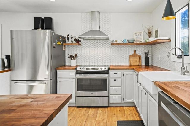 471 Country Estates Terrace, Santa Cruz, CA 95060