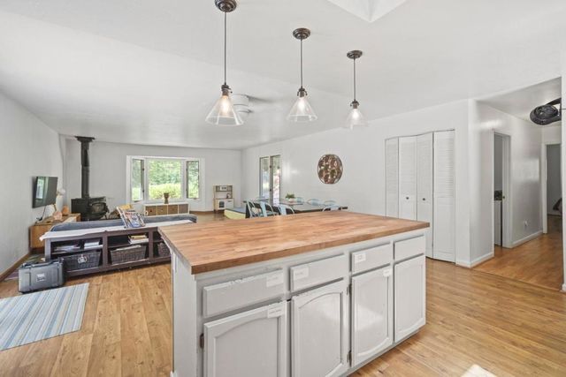 471 Country Estates Terrace, Santa Cruz, CA 95060