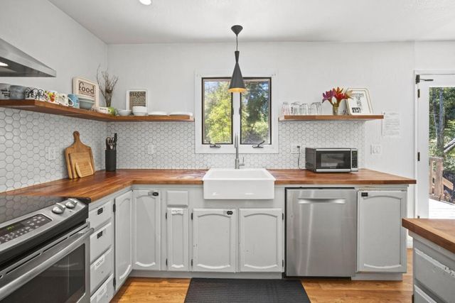 471 Country Estates Terrace, Santa Cruz, CA 95060