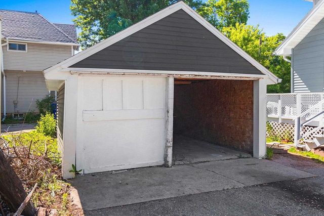 809 N DURKEE STREET, Appleton, WI 54911