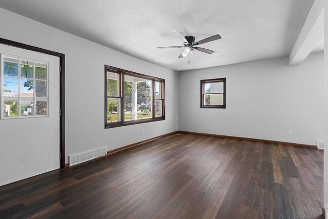 809 N DURKEE STREET, Appleton, WI 54911