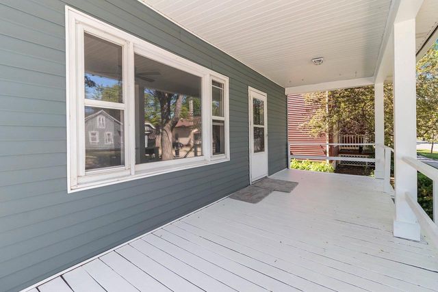 809 N DURKEE STREET, Appleton, WI 54911