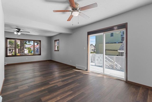 809 N DURKEE STREET, Appleton, WI 54911