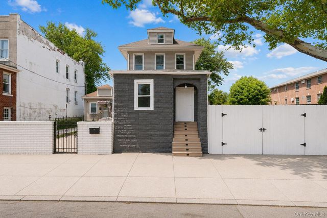 325 Newman Avenue, Bronx, NY 10473