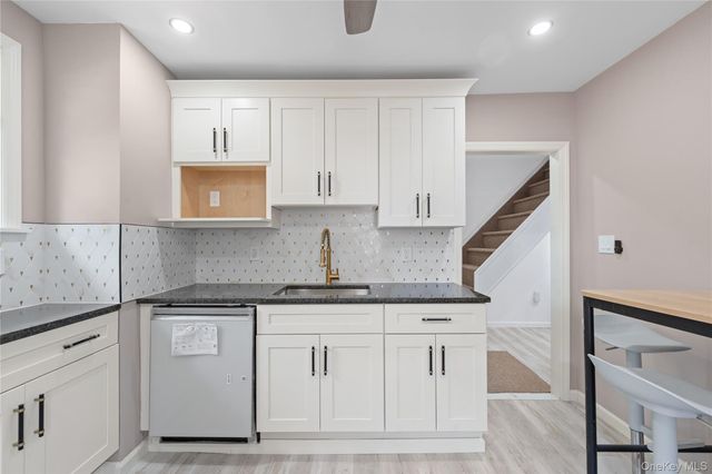 325 Newman Avenue, Bronx, NY 10473
