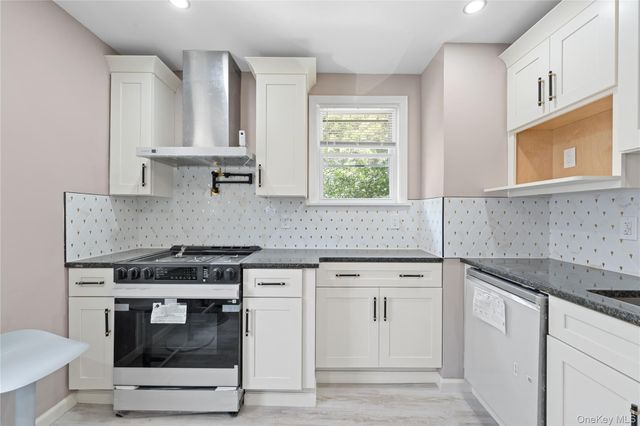 325 Newman Avenue, Bronx, NY 10473