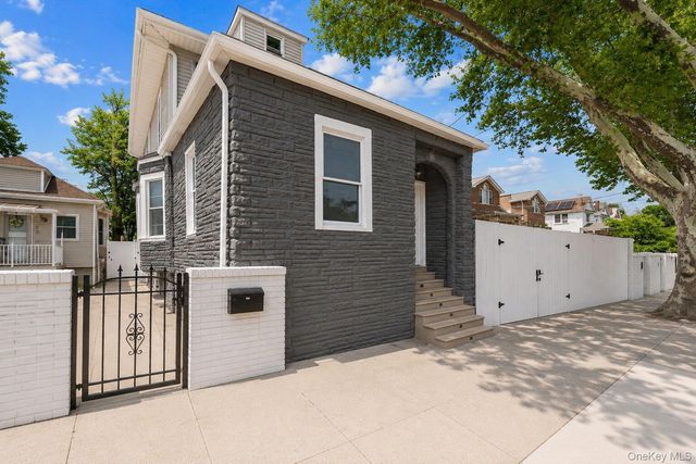 325 Newman Avenue, Bronx, NY 10473