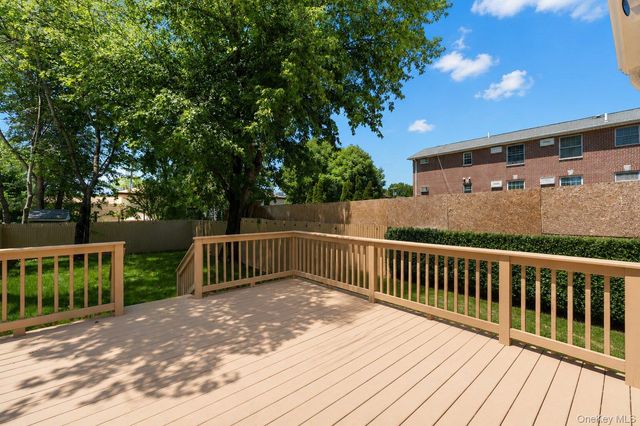325 Newman Avenue, Bronx, NY 10473