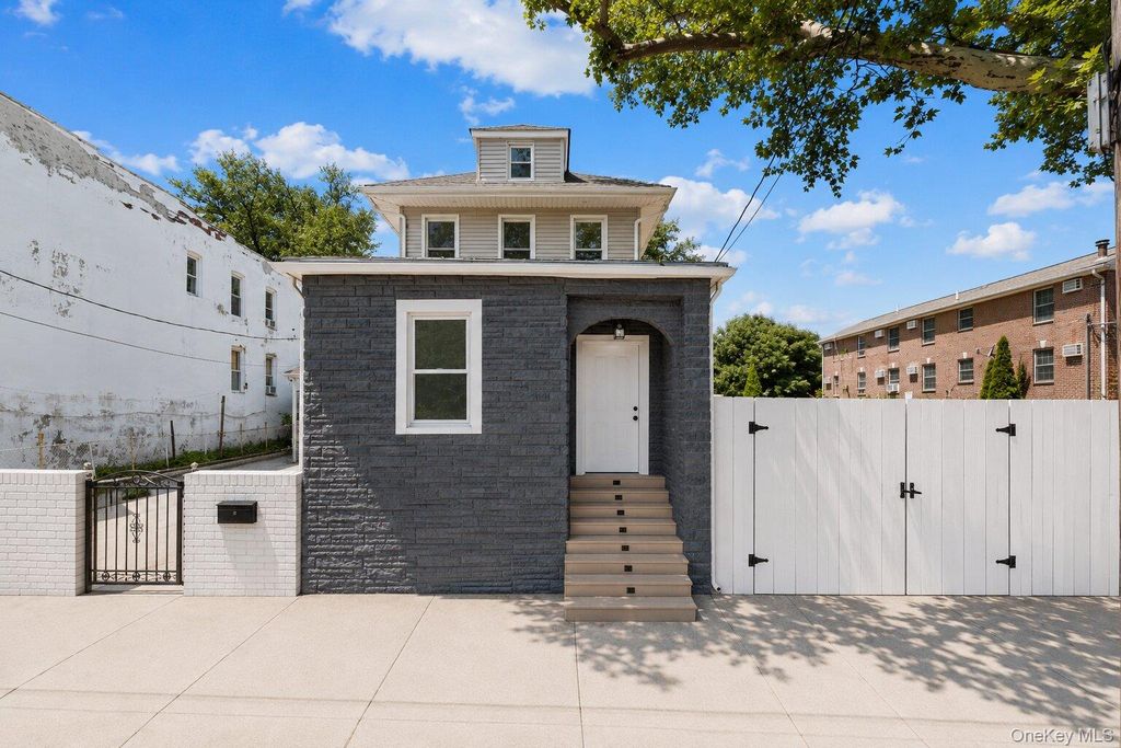 325 Newman Avenue, Bronx, NY 10473