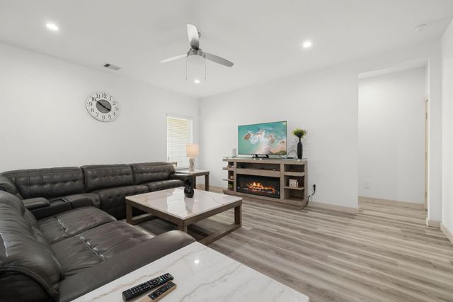 31318 Hexan Heights Lane, Fulshear, TX 77423