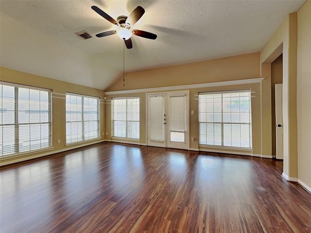 17302 Lonesome Dove Trail, Houston, TX 77095