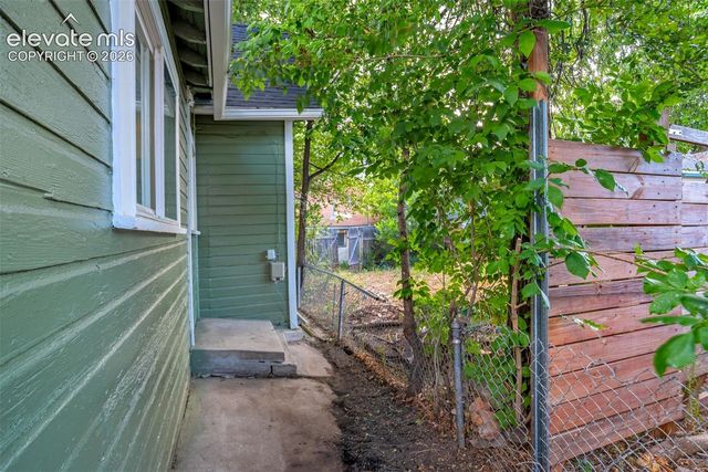 1018 W Colorado Avenue, Colorado Springs, CO 80904