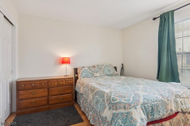 130 Longfield Ct 130, East Brunswick Twp., NJ 08816