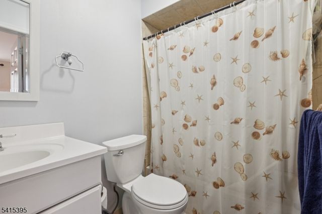 130 Longfield Ct 130, East Brunswick Twp., NJ 08816