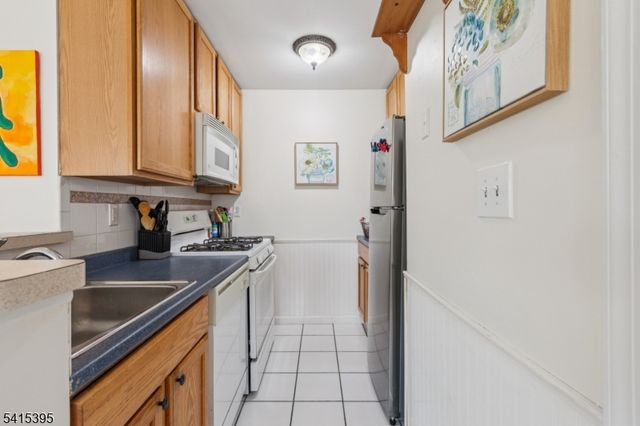 130 Longfield Ct 130, East Brunswick Twp., NJ 08816