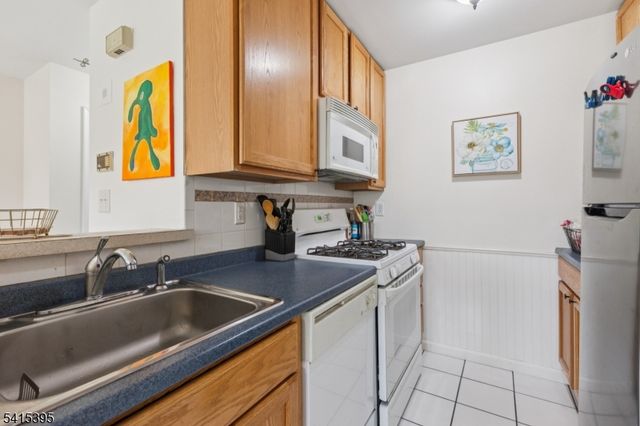 130 Longfield Ct 130, East Brunswick Twp., NJ 08816