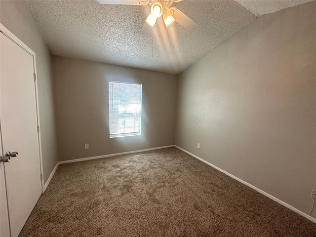 9447 Olde Towne Row, Dallas, TX 75227