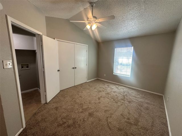 9447 Olde Towne Row, Dallas, TX 75227