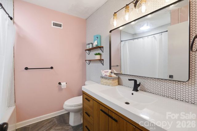 3034 Eastburn Road, Charlotte, NC 28210