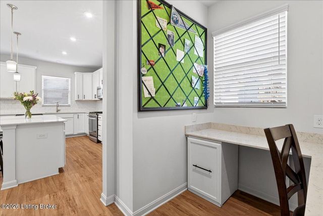 4015 Bent Creek Dr, La Grange, KY 40031