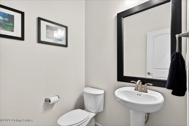 4015 Bent Creek Dr, La Grange, KY 40031