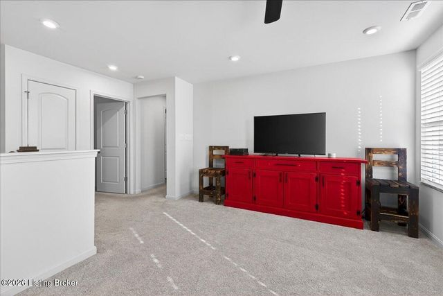 4015 Bent Creek Dr, La Grange, KY 40031