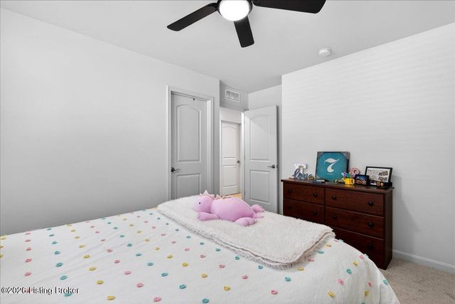 4015 Bent Creek Dr, La Grange, KY 40031