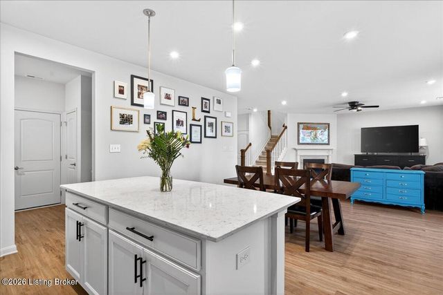 4015 Bent Creek Dr, La Grange, KY 40031