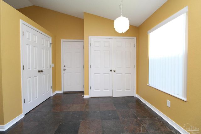 639 Saleta St, Pensacola, FL 32534