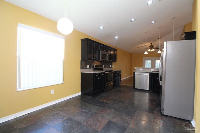 639 Saleta St, Pensacola, FL 32534