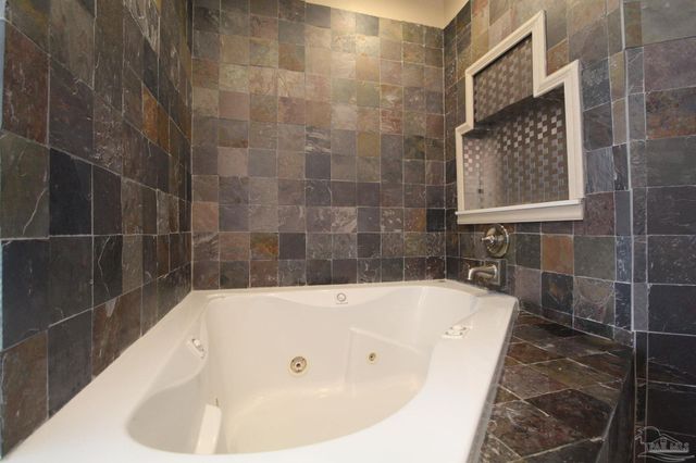 639 Saleta St, Pensacola, FL 32534